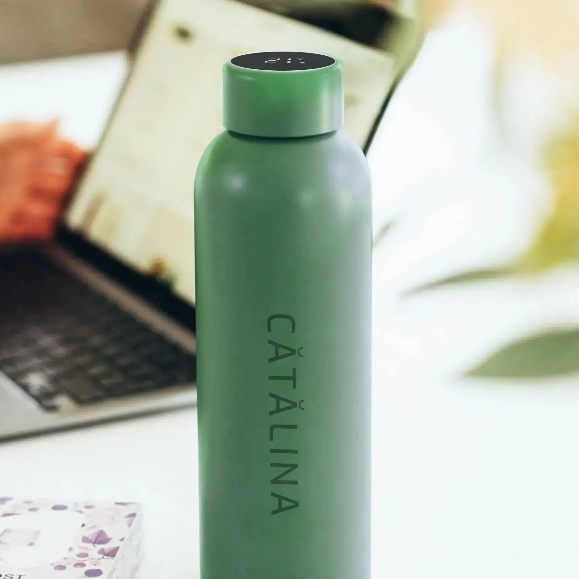 Thermos with temperature indicator