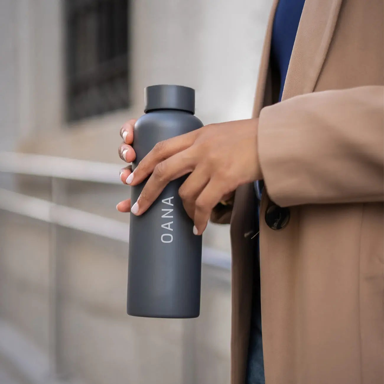 Thermos with temperature indicator