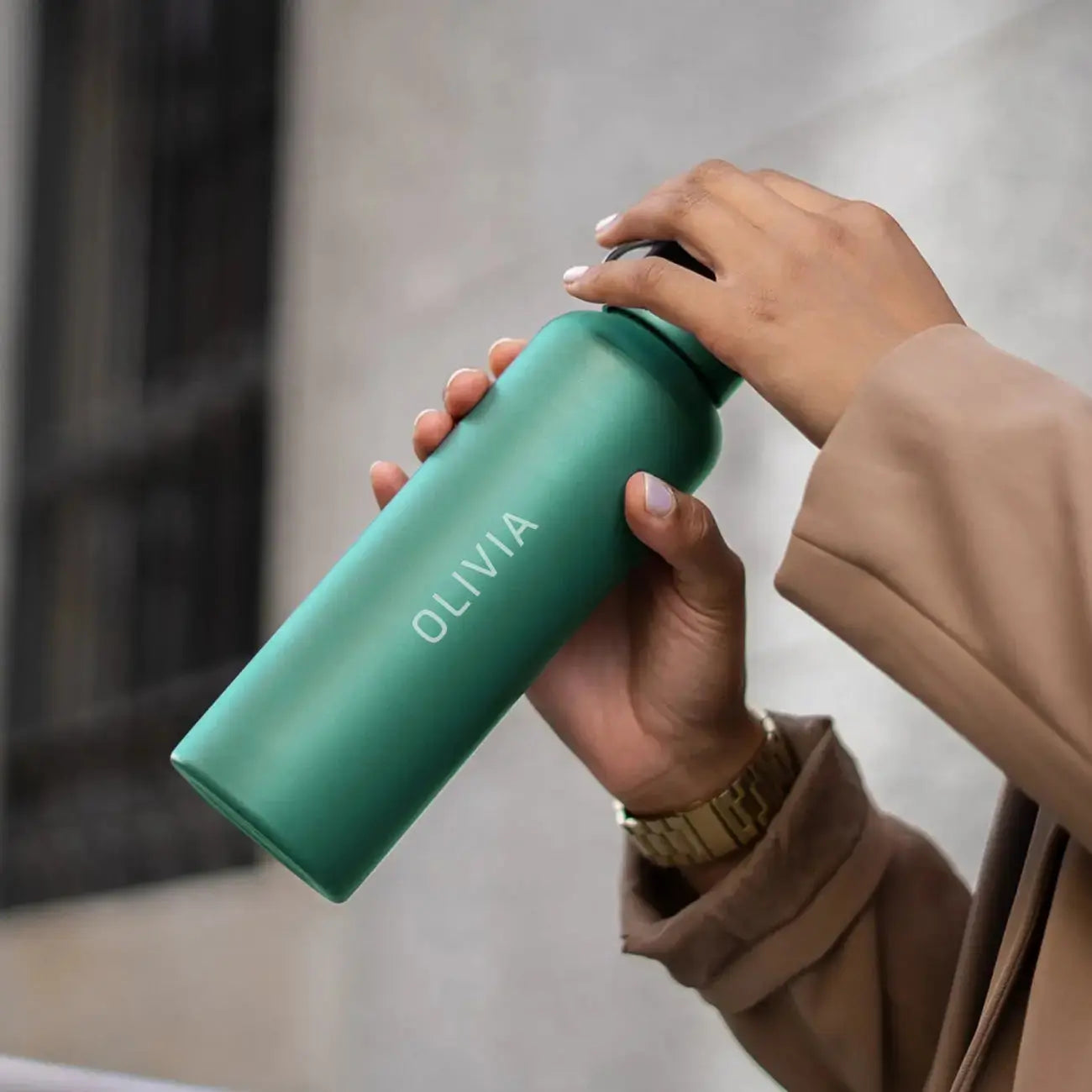 Thermos with temperature indicator