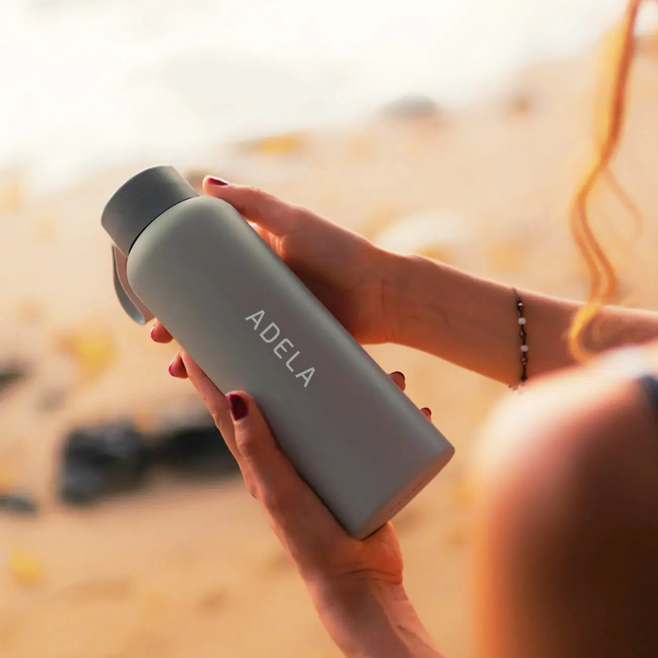 Thermos with temperature indicator