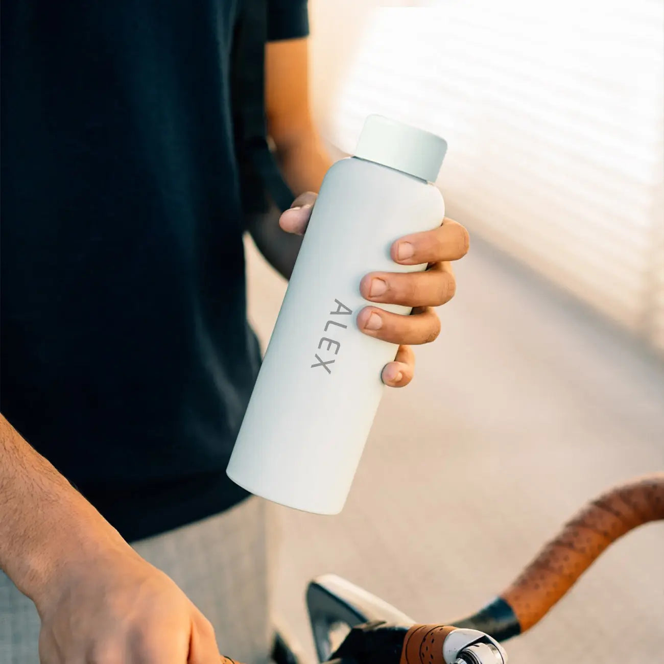 Thermos with temperature indicator