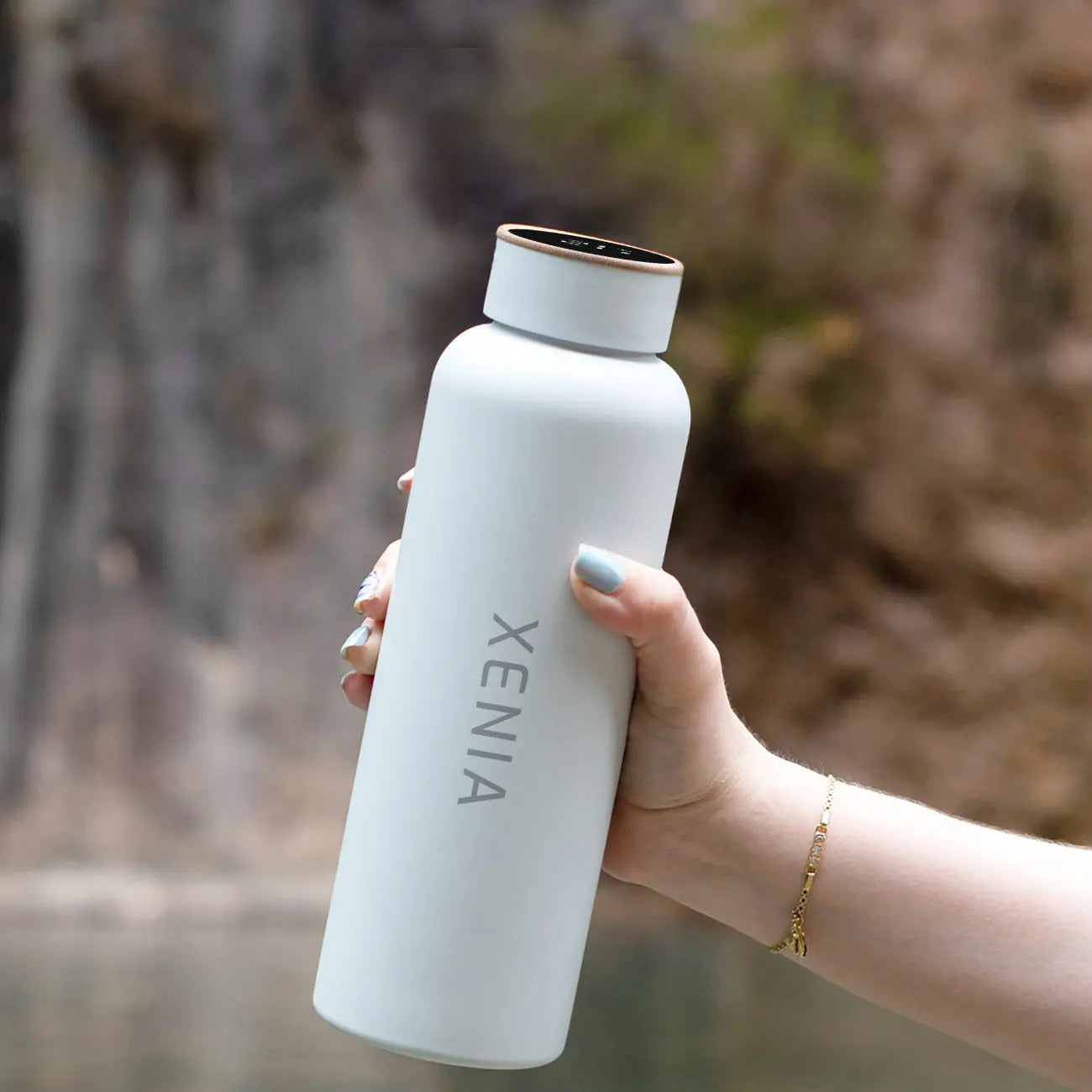 Thermos with temperature indicator